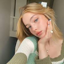 Nina Aurora avatar